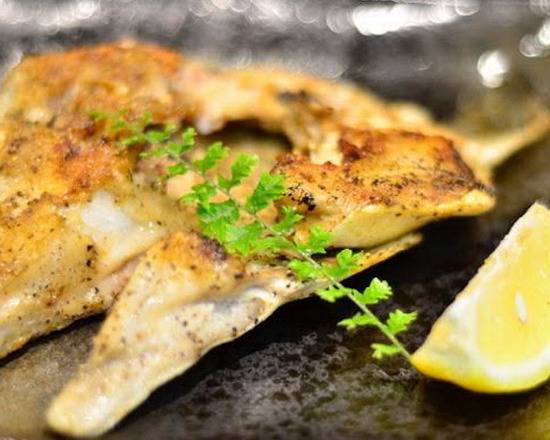 G9. Grill Salmon Head 燒三文魚頭